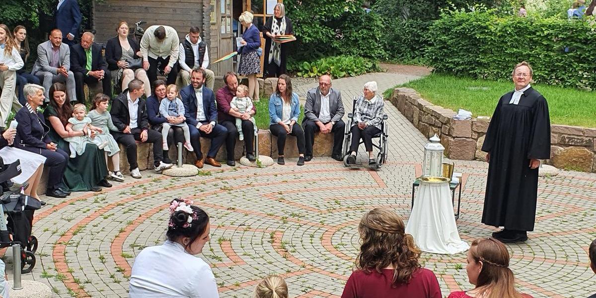 Tauffest im Schöpfungsgarten Bilder aus dem Schöpfungsgarten Höxter